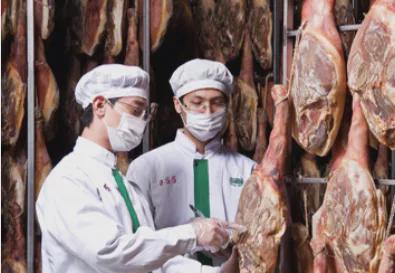 华统股份二股东拟清空持股，又一牛散入局农牧肉制品销售